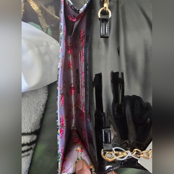 Betsey Johnson Crossbody clutch - Picture 3 of 7